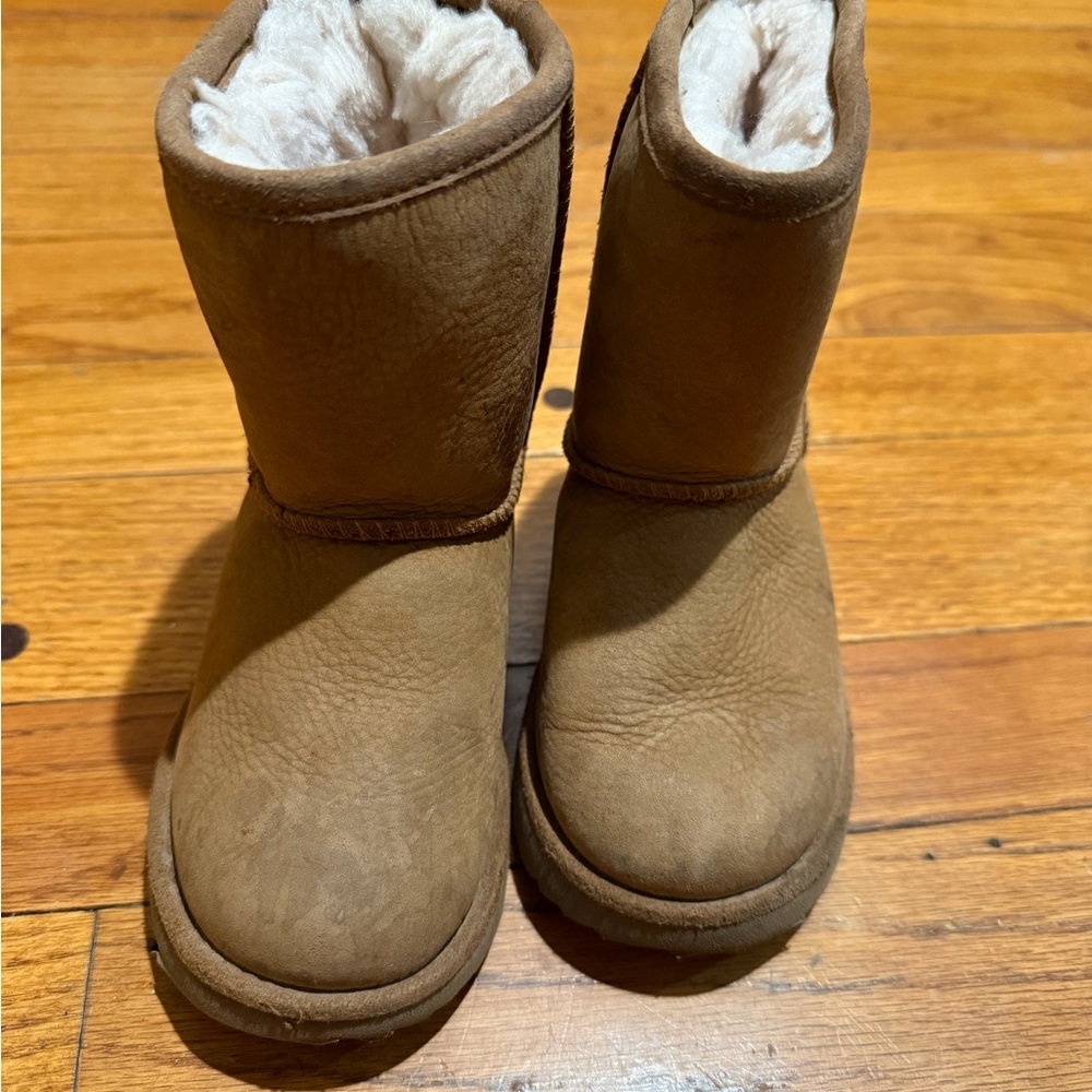 UGG Kids Classic II